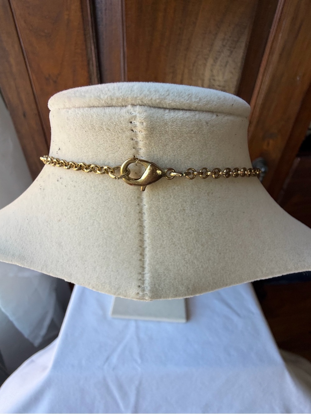 Long Gold Tone Station Necklace Amber Yellow Faceted Acrylic Stones - Picture 8 of 9